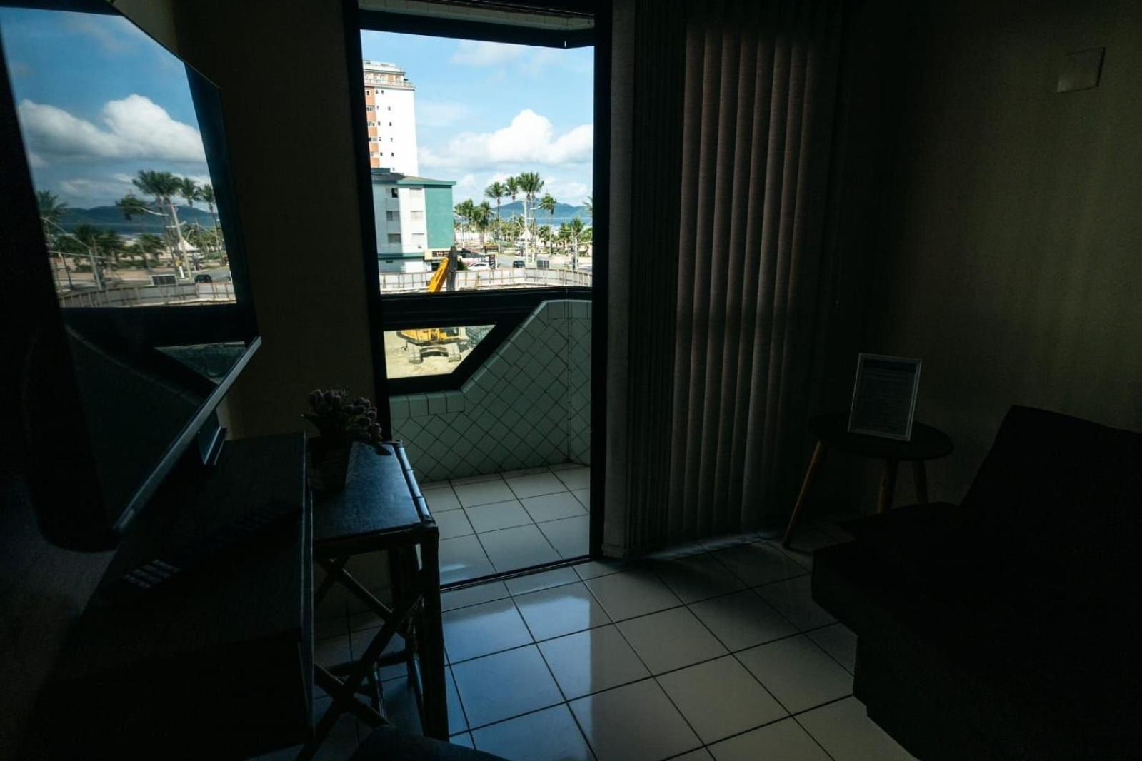 Frente Vista Mar Com Varanda Wi Fi 300Mbps E 10M Da Praia Da Tupi - Estacionamento Gratuito ปรายากรันเด ภายนอก รูปภาพ